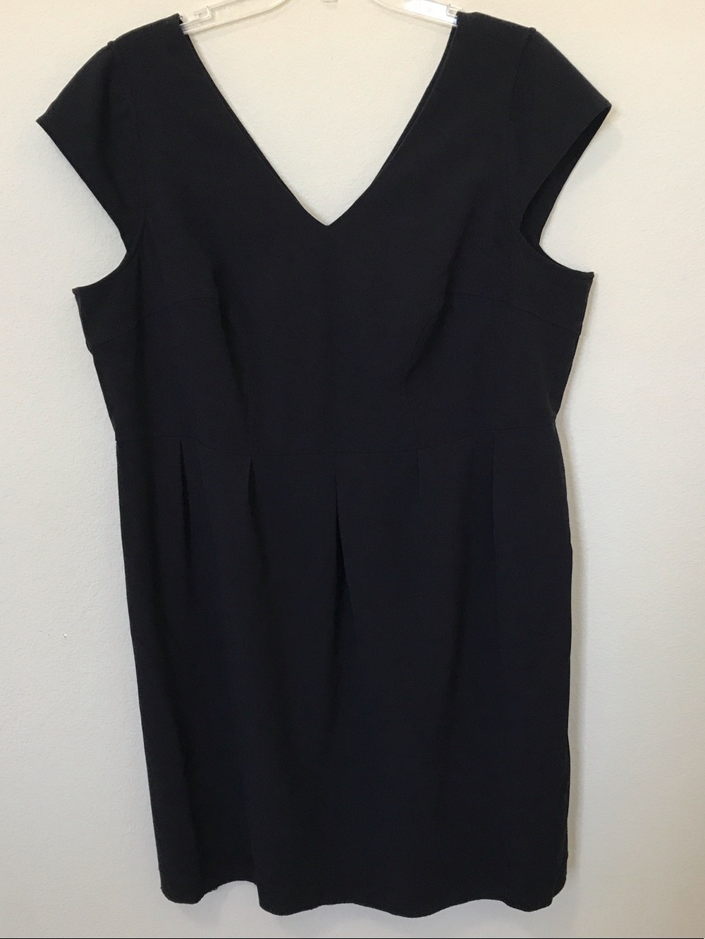 Worthington Black V-Neck Cap Sleeve Midi Dress
